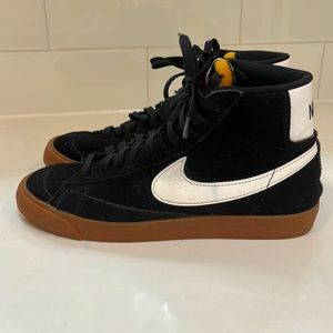 Nike black Blazer Mid Vintage Suede